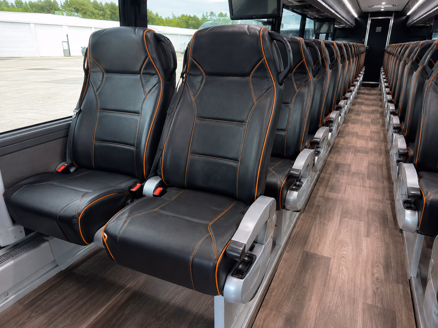 if your wedding guests are flying into mobile regional airport a shuttle makes it easy